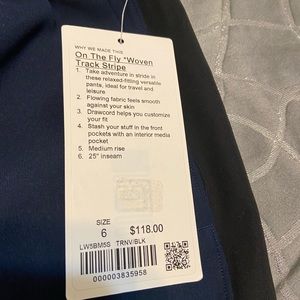 Lululemon on the fly woven track stripe